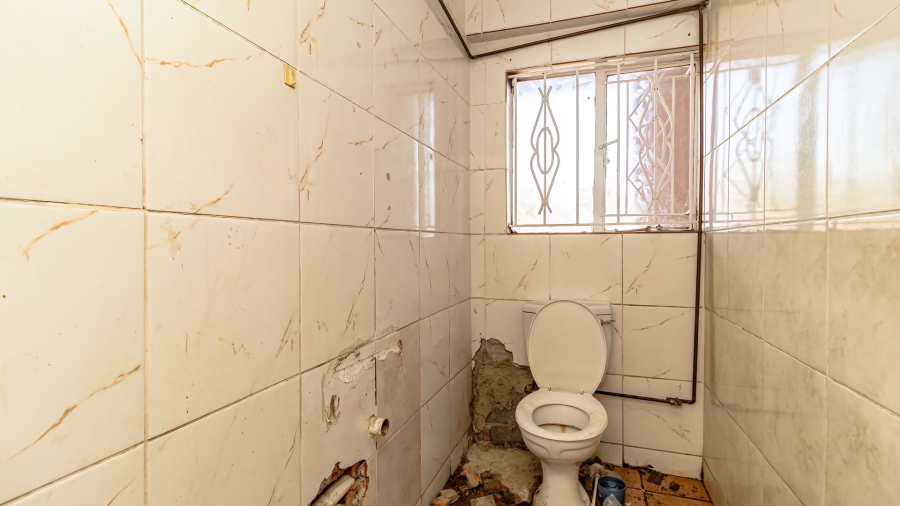 Commercial Property for Sale in Birchleigh Gauteng