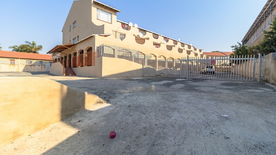Commercial Property for Sale in Birchleigh Gauteng