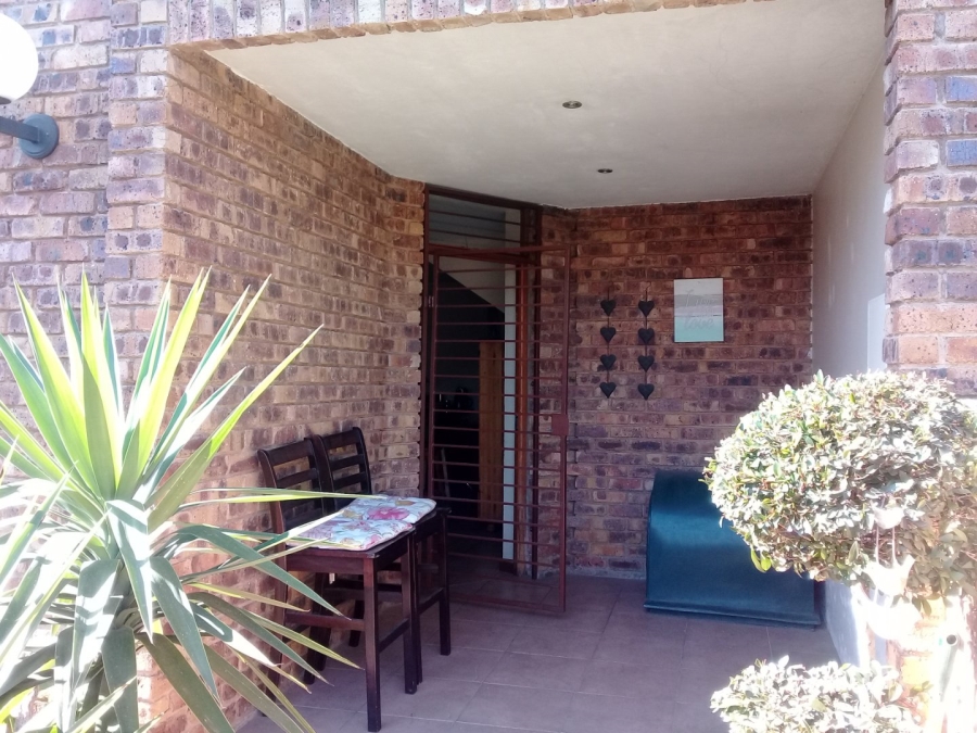 3 Bedroom Property for Sale in Edendale Gauteng