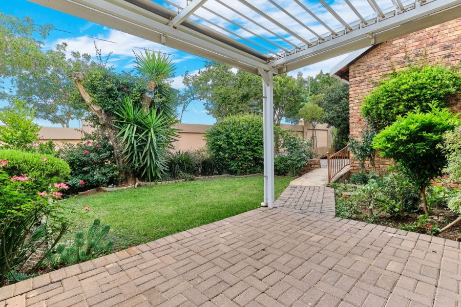 To Let 2 Bedroom Property for Rent in Honeydew Grove Gauteng