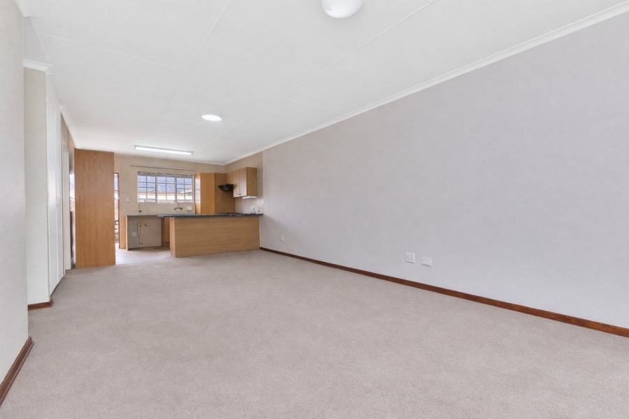 To Let 2 Bedroom Property for Rent in Honeydew Grove Gauteng