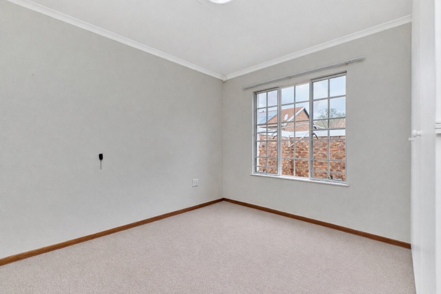 To Let 2 Bedroom Property for Rent in Honeydew Grove Gauteng
