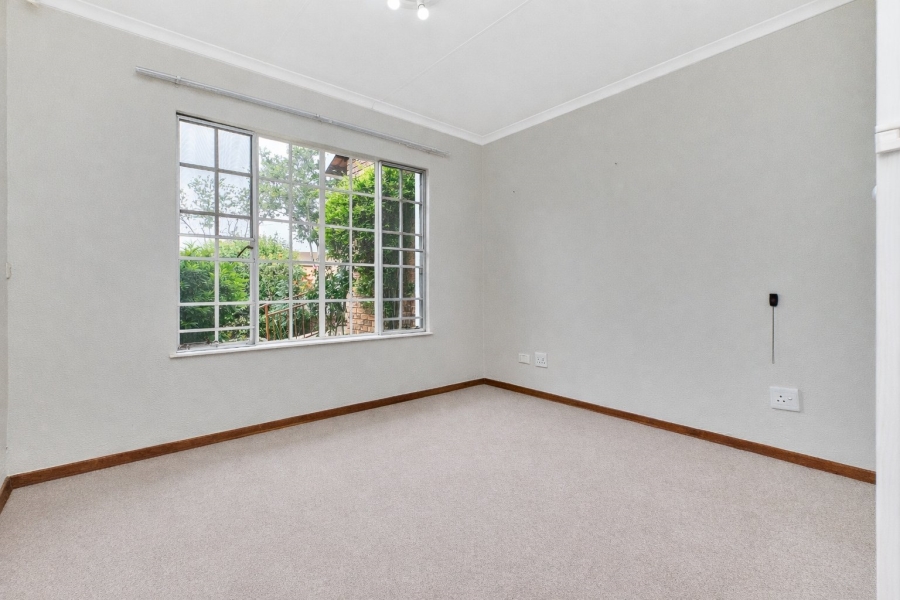 To Let 2 Bedroom Property for Rent in Honeydew Grove Gauteng