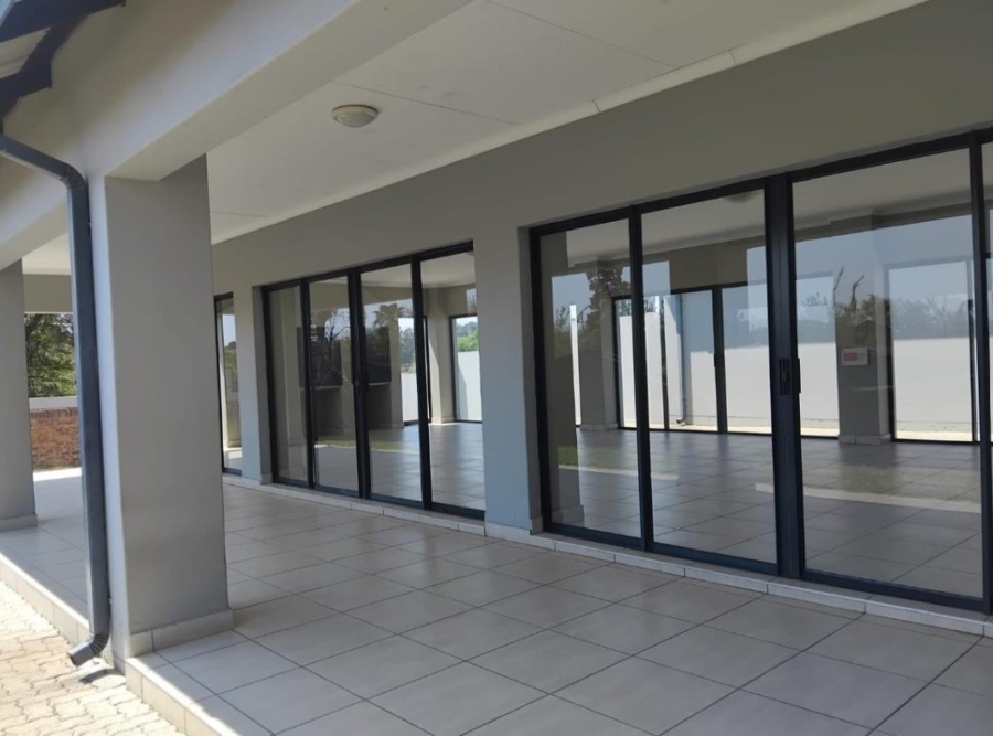 To Let 2 Bedroom Property for Rent in Glen Austin Gauteng