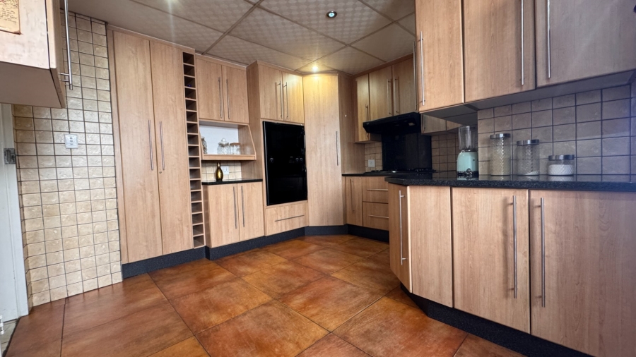 3 Bedroom Property for Sale in Three Rivers Proper Gauteng