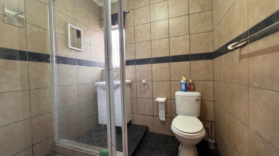 3 Bedroom Property for Sale in Three Rivers Proper Gauteng