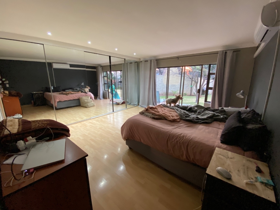 8 Bedroom Property for Sale in Raslouw Gauteng