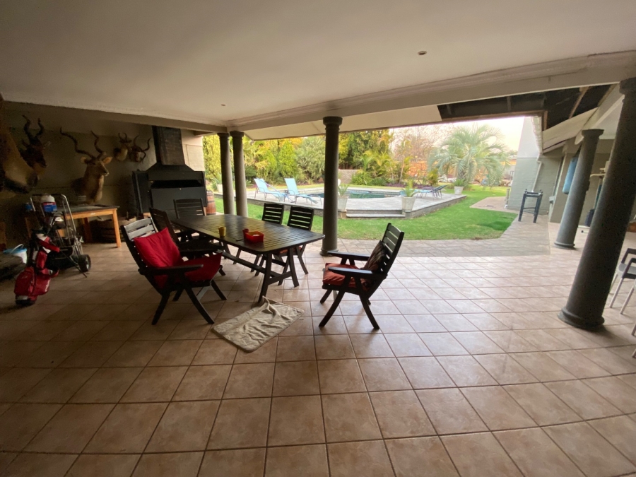 8 Bedroom Property for Sale in Raslouw Gauteng