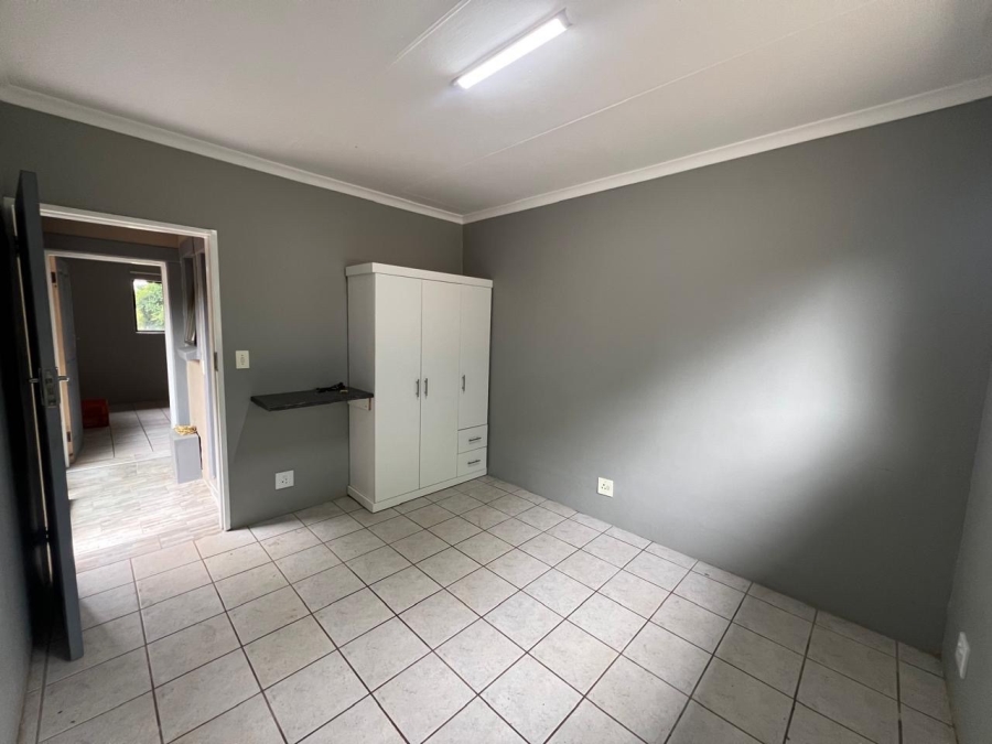 8 Bedroom Property for Sale in Raslouw Gauteng