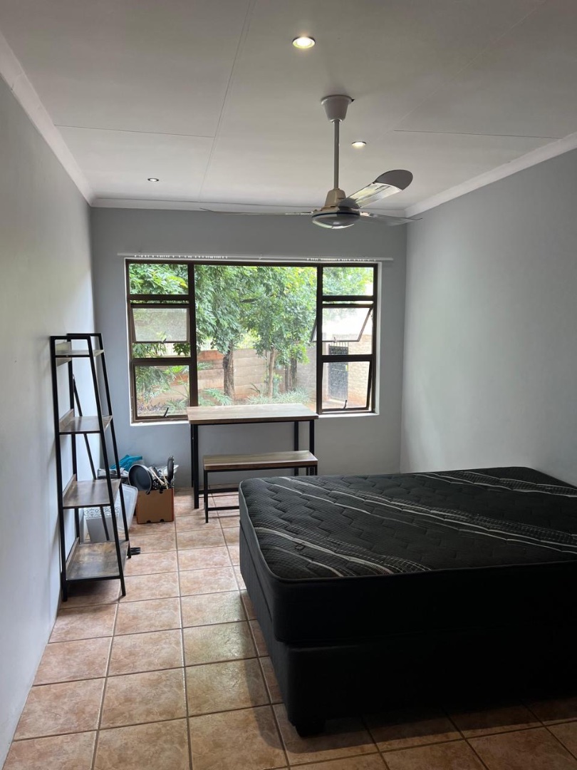 8 Bedroom Property for Sale in Raslouw Gauteng
