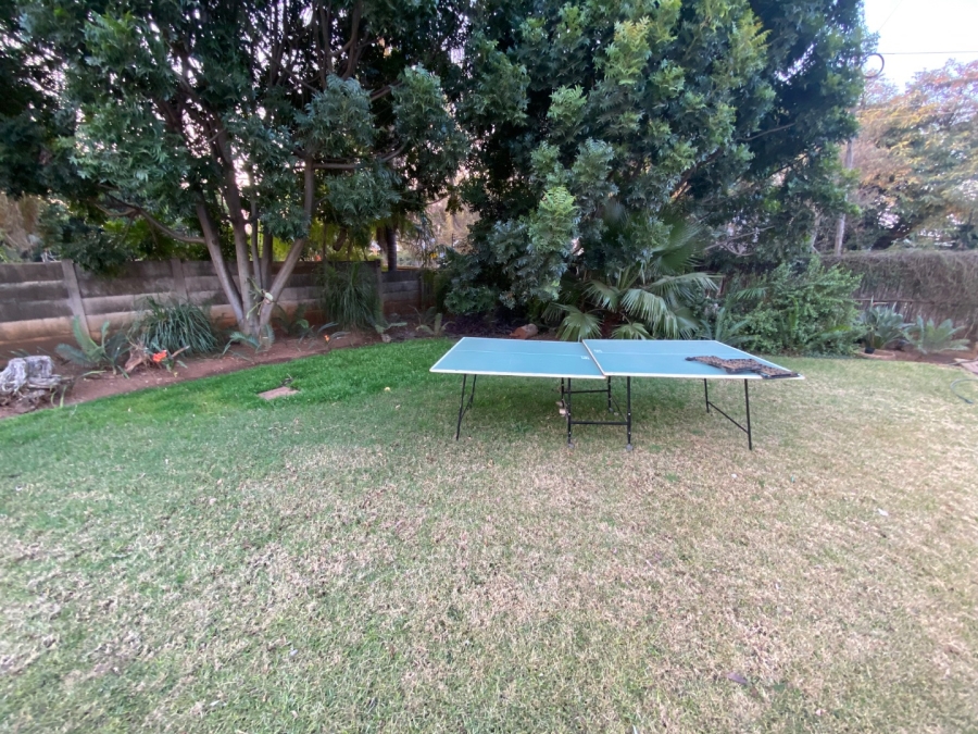 8 Bedroom Property for Sale in Raslouw Gauteng