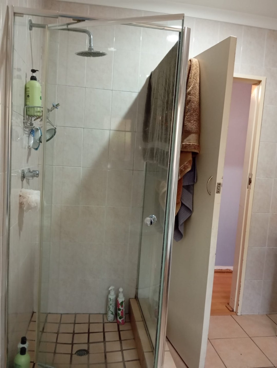 6 Bedroom Property for Sale in Kensington Gauteng