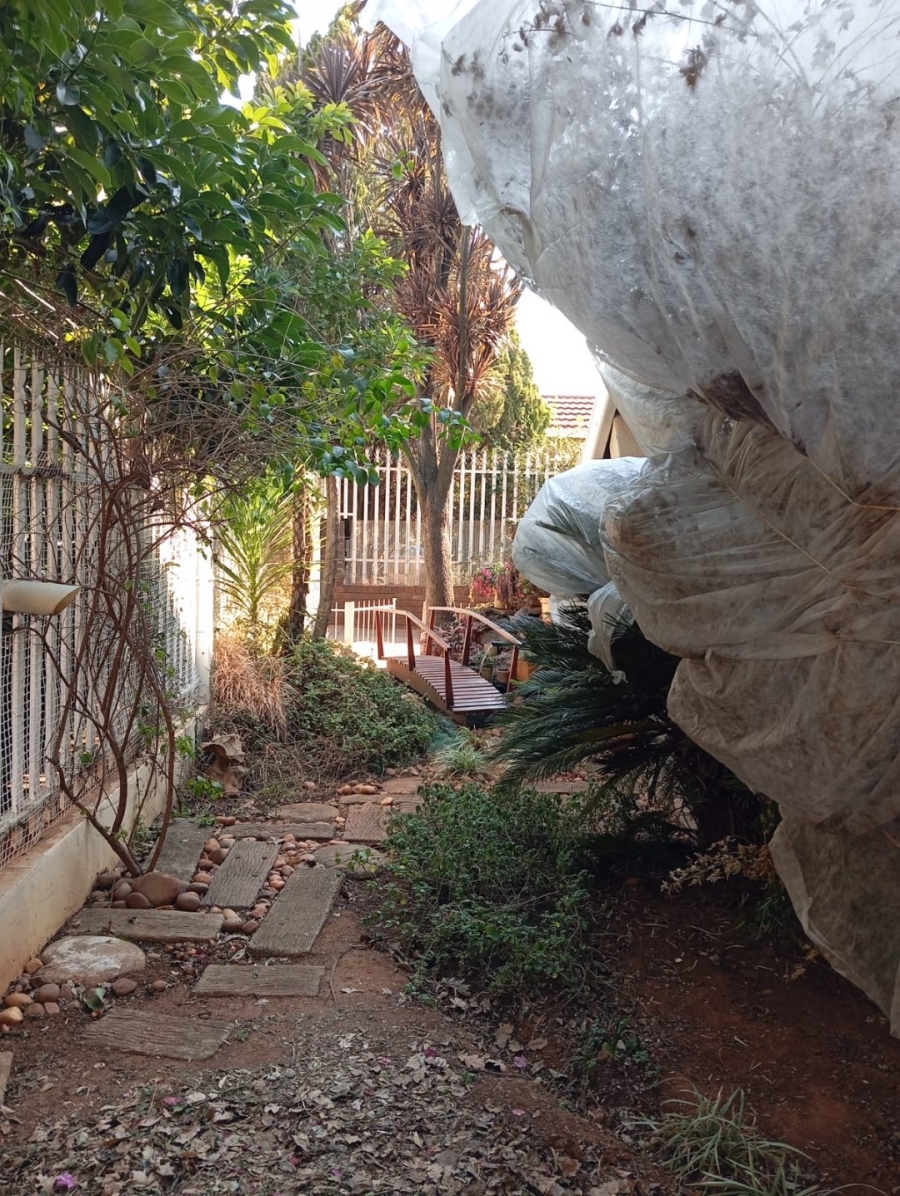 6 Bedroom Property for Sale in Kensington Gauteng