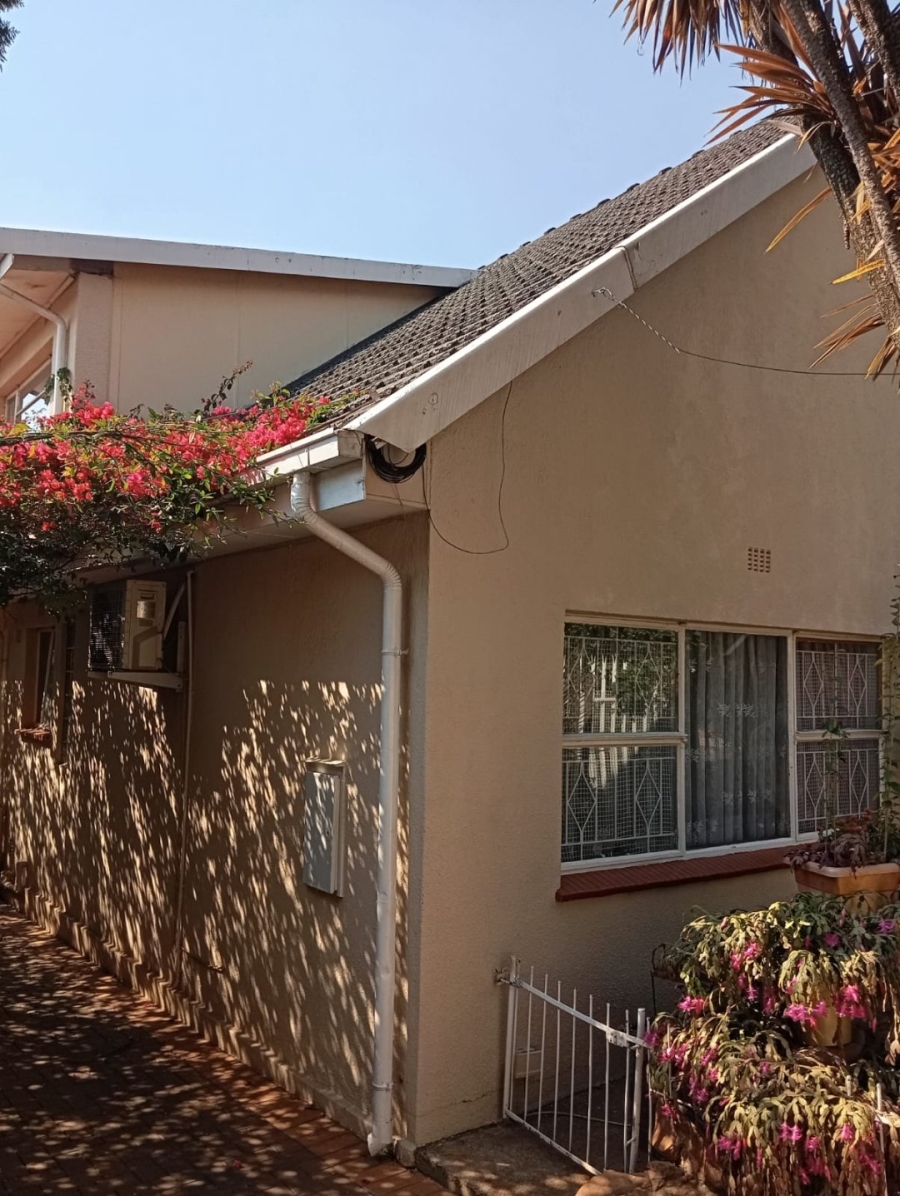 6 Bedroom Property for Sale in Kensington Gauteng