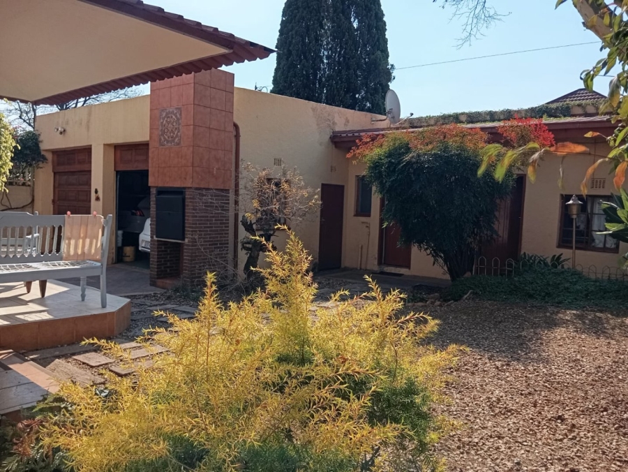 6 Bedroom Property for Sale in Kensington Gauteng