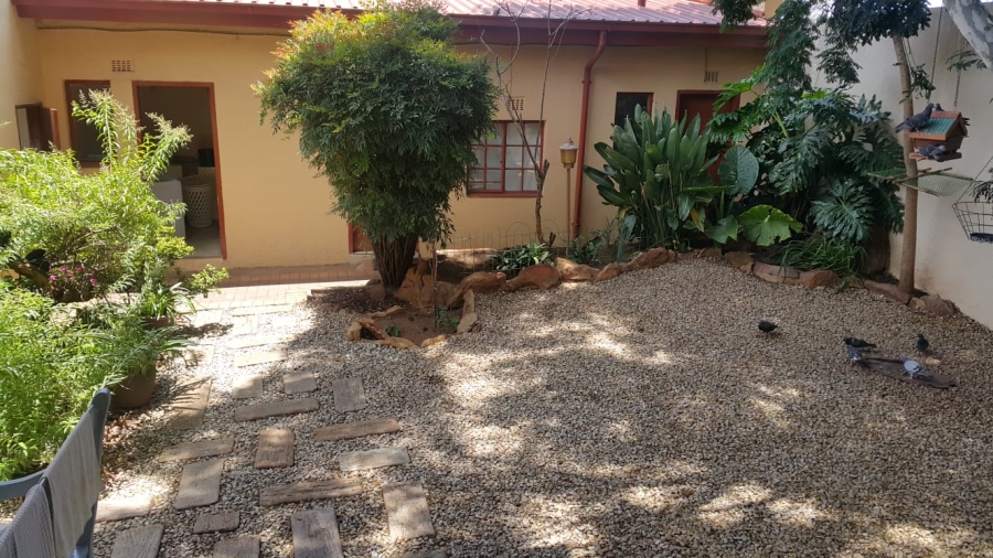 6 Bedroom Property for Sale in Kensington Gauteng