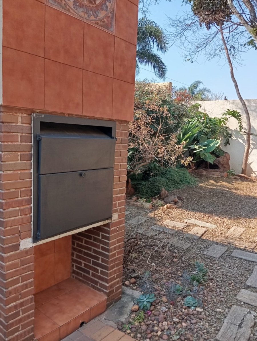 6 Bedroom Property for Sale in Kensington Gauteng