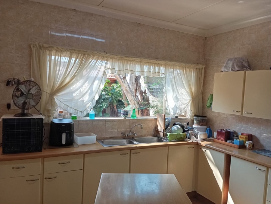 6 Bedroom Property for Sale in Kensington Gauteng