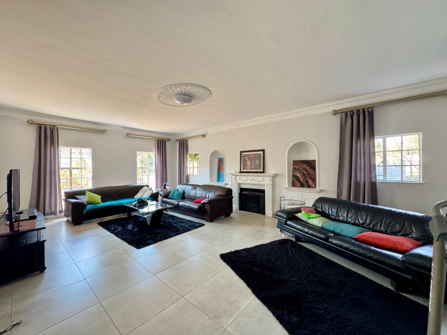 4 Bedroom Property for Sale in Erasmusrand Gauteng