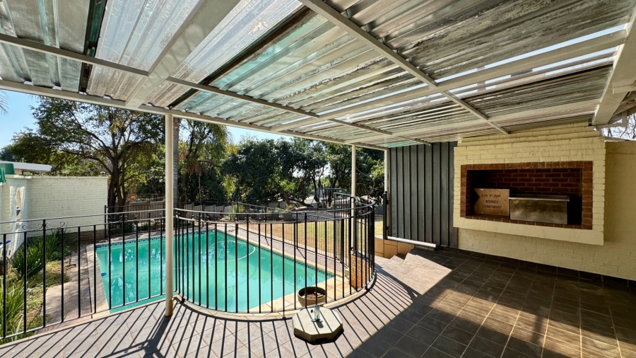 4 Bedroom Property for Sale in Erasmusrand Gauteng