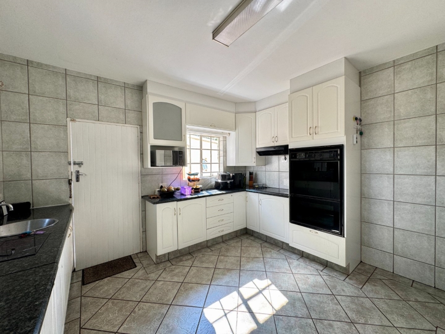 4 Bedroom Property for Sale in Erasmusrand Gauteng