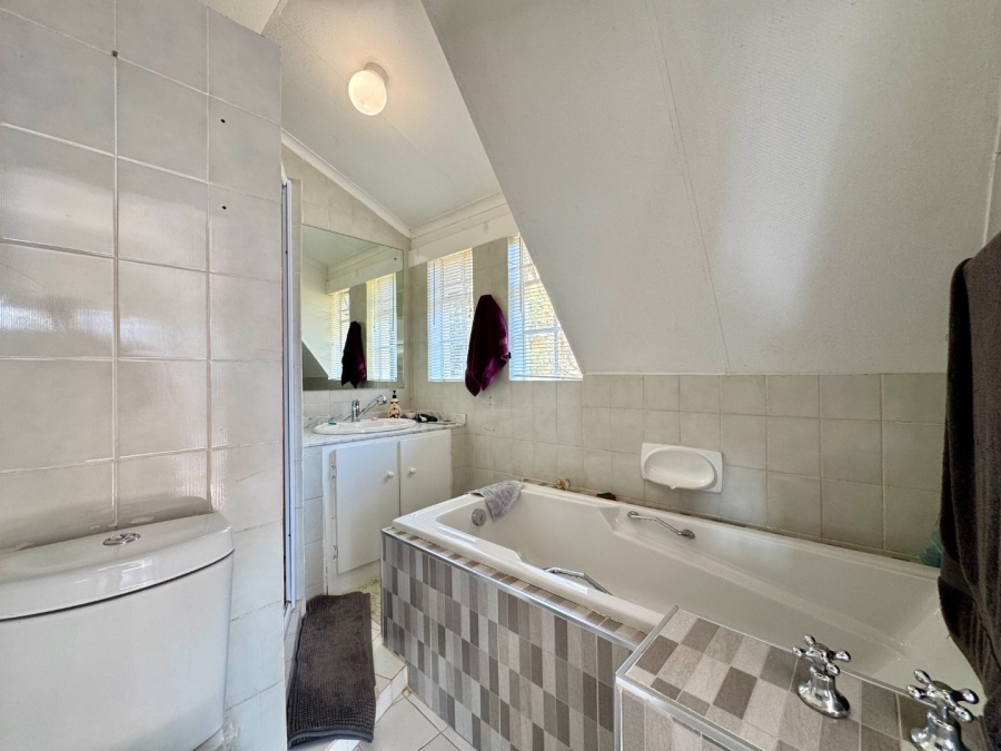 4 Bedroom Property for Sale in Erasmusrand Gauteng