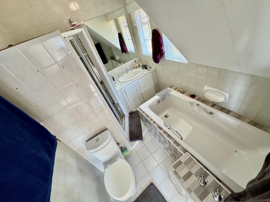 4 Bedroom Property for Sale in Erasmusrand Gauteng