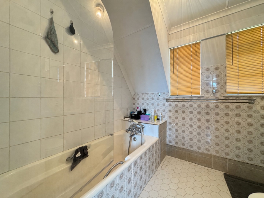 4 Bedroom Property for Sale in Erasmusrand Gauteng