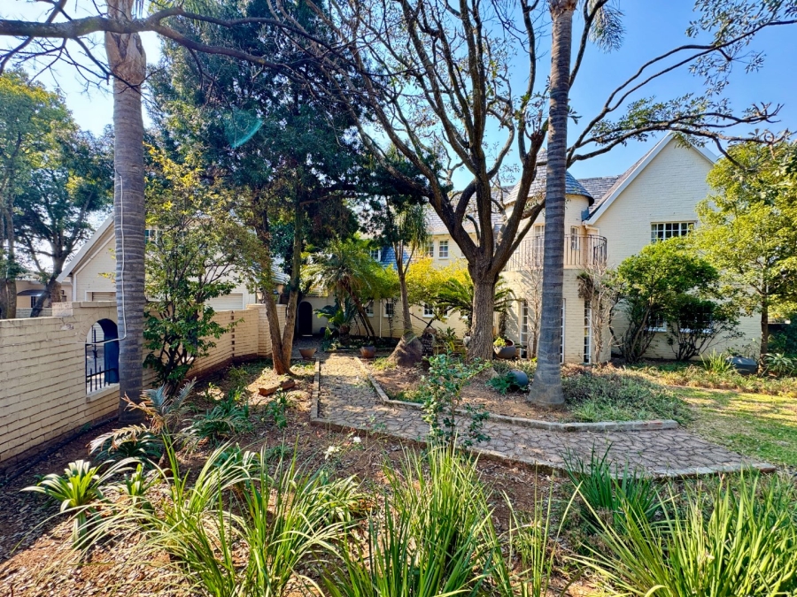 4 Bedroom Property for Sale in Erasmusrand Gauteng