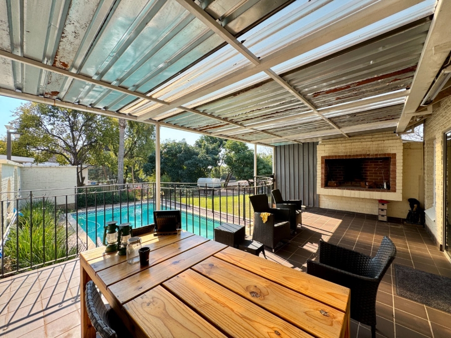 4 Bedroom Property for Sale in Erasmusrand Gauteng