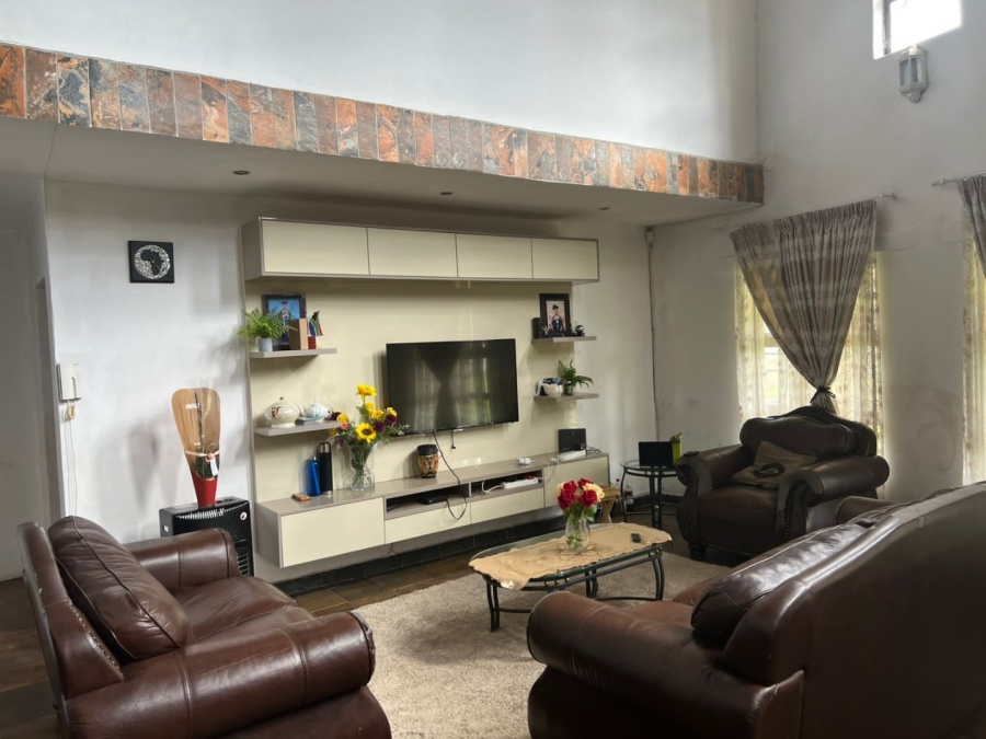 4 Bedroom Property for Sale in Glen Austin Gauteng