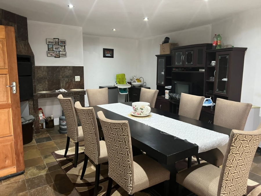 4 Bedroom Property for Sale in Glen Austin Gauteng
