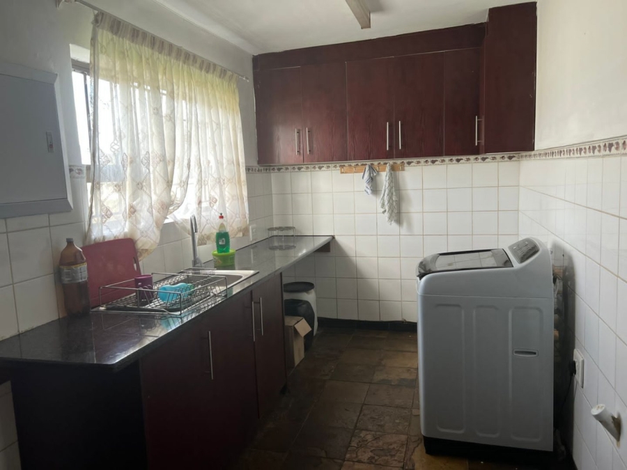 4 Bedroom Property for Sale in Glen Austin Gauteng