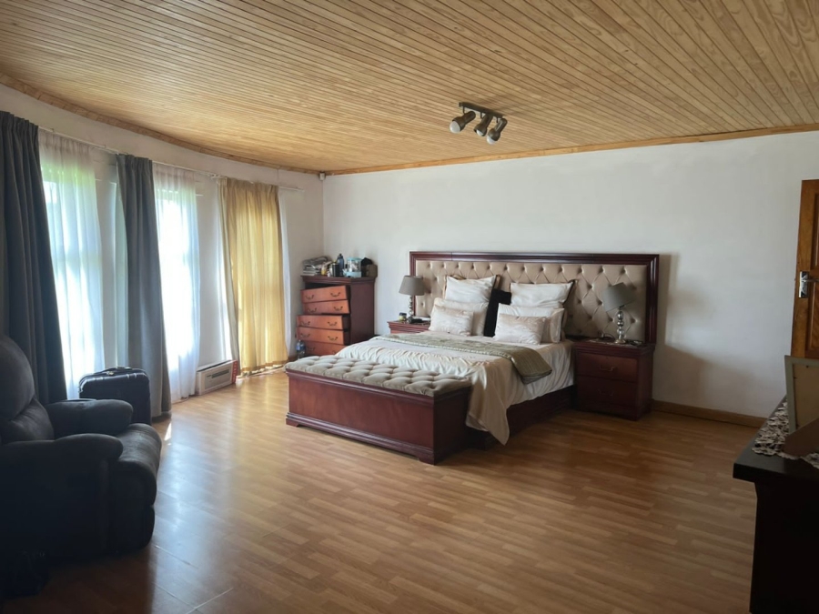 4 Bedroom Property for Sale in Glen Austin Gauteng