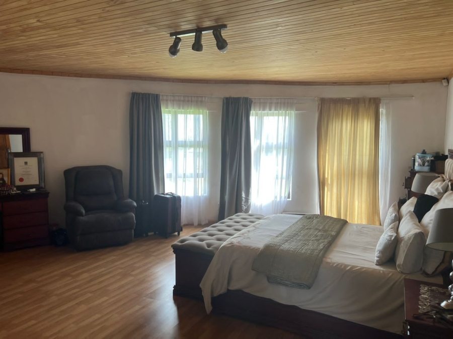 4 Bedroom Property for Sale in Glen Austin Gauteng