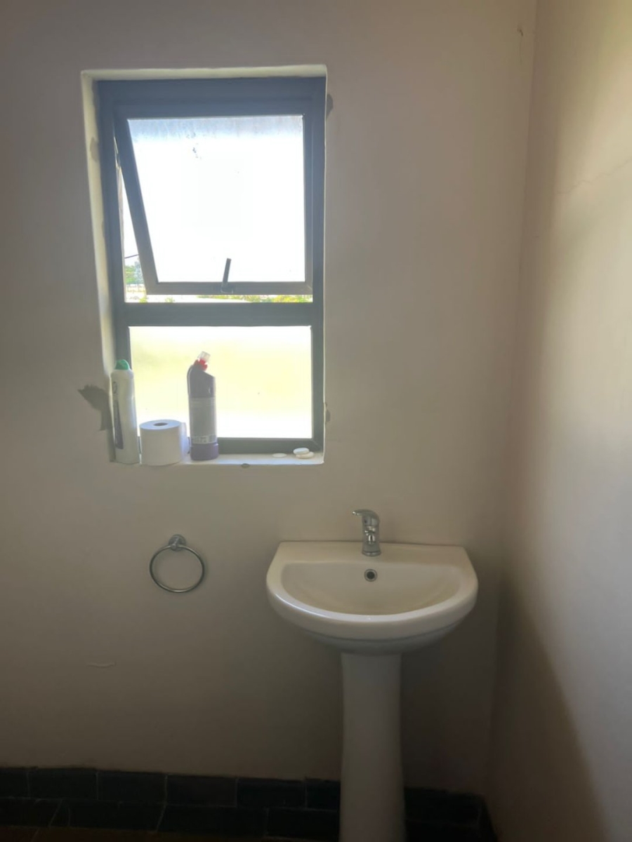 4 Bedroom Property for Sale in Glen Austin Gauteng