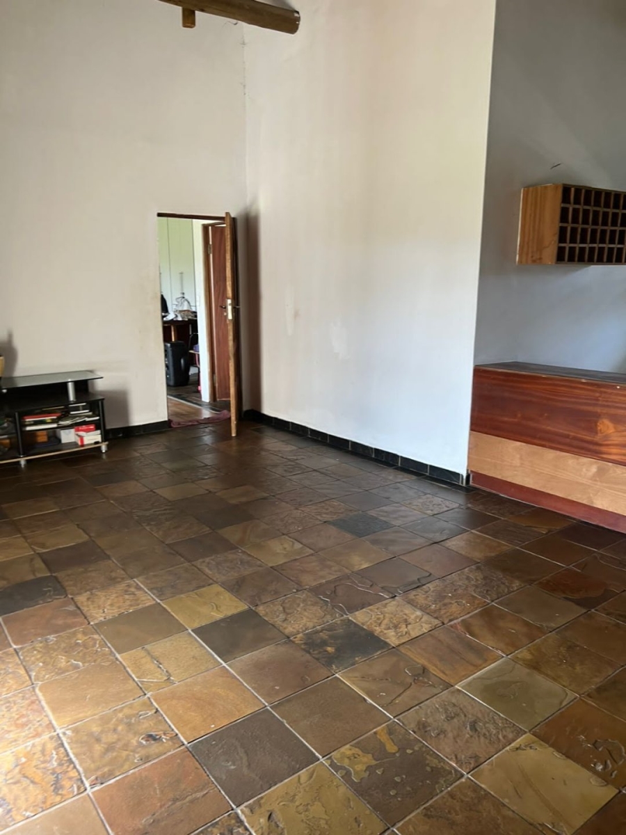 4 Bedroom Property for Sale in Glen Austin Gauteng
