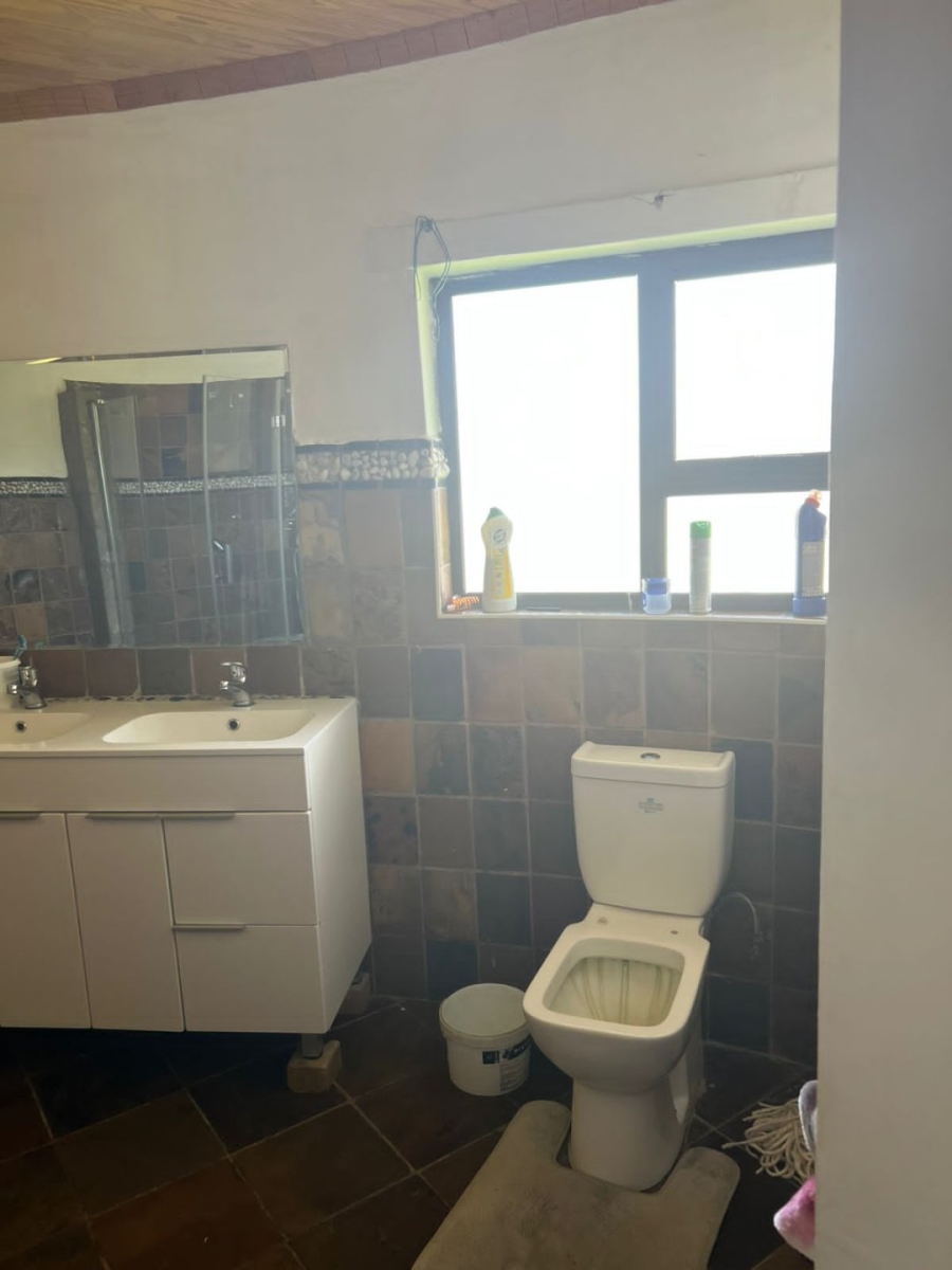 4 Bedroom Property for Sale in Glen Austin Gauteng