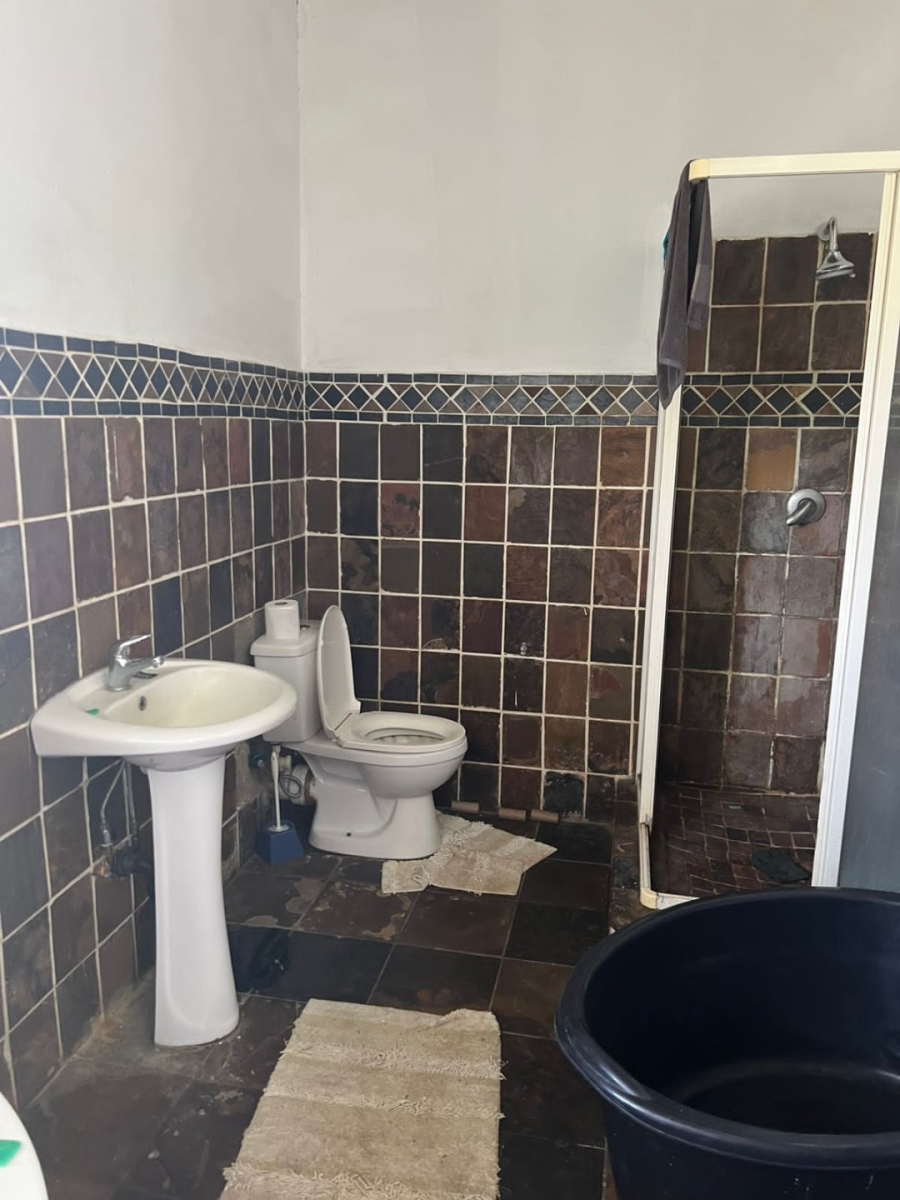 4 Bedroom Property for Sale in Glen Austin Gauteng