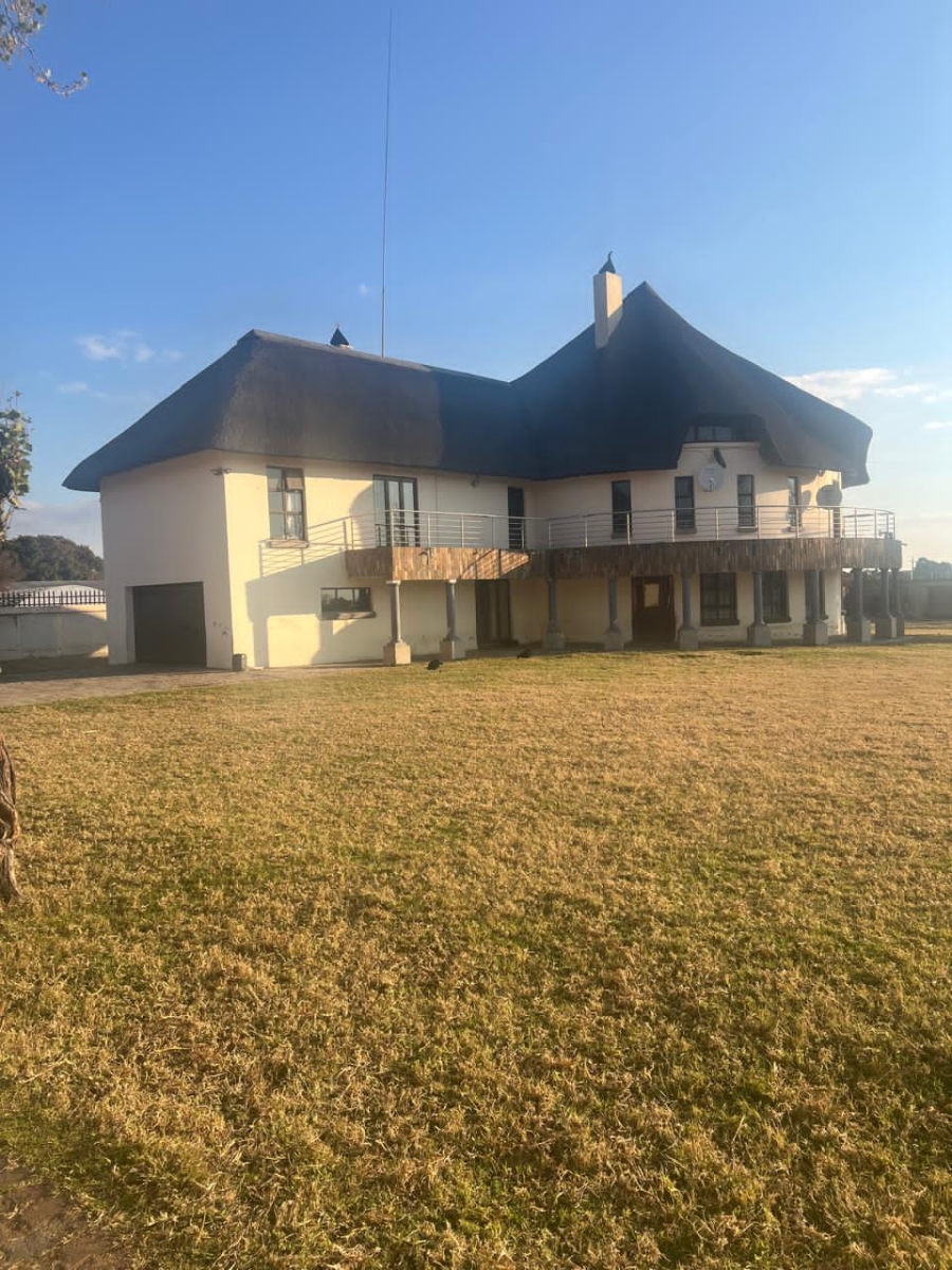 4 Bedroom Property for Sale in Glen Austin Gauteng
