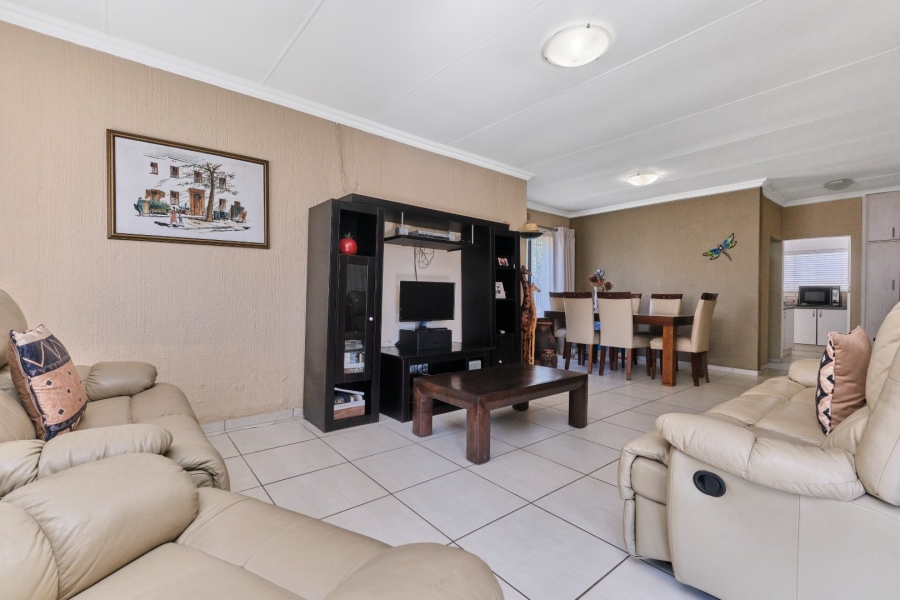 3 Bedroom Property for Sale in Weltevreden Park Gauteng