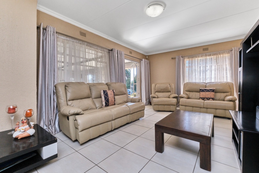 3 Bedroom Property for Sale in Weltevreden Park Gauteng