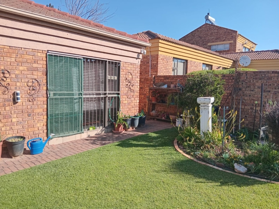 3 Bedroom Property for Sale in Ravenswood Gauteng