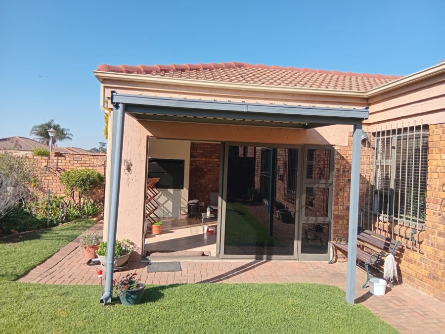 3 Bedroom Property for Sale in Ravenswood Gauteng