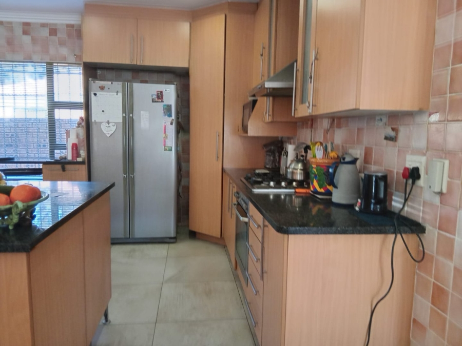 3 Bedroom Property for Sale in Ravenswood Gauteng