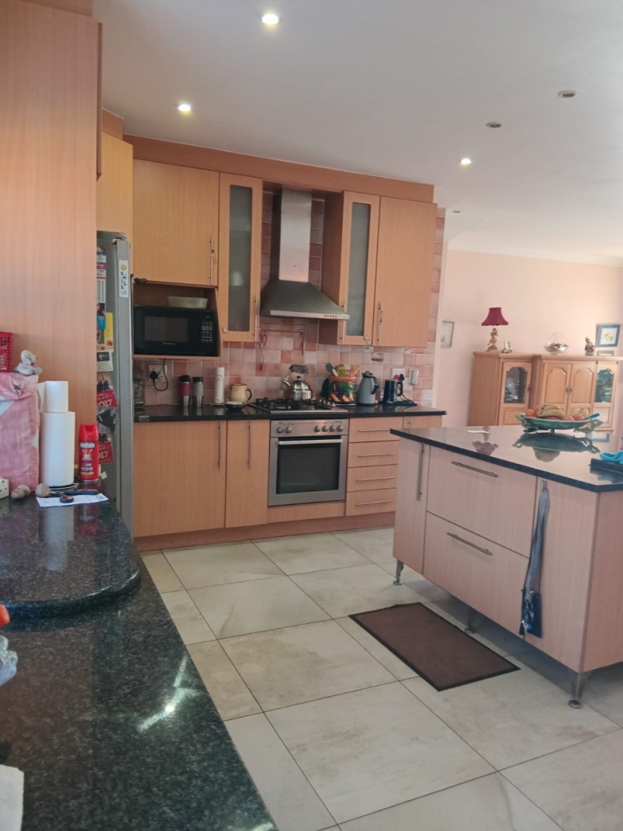 3 Bedroom Property for Sale in Ravenswood Gauteng