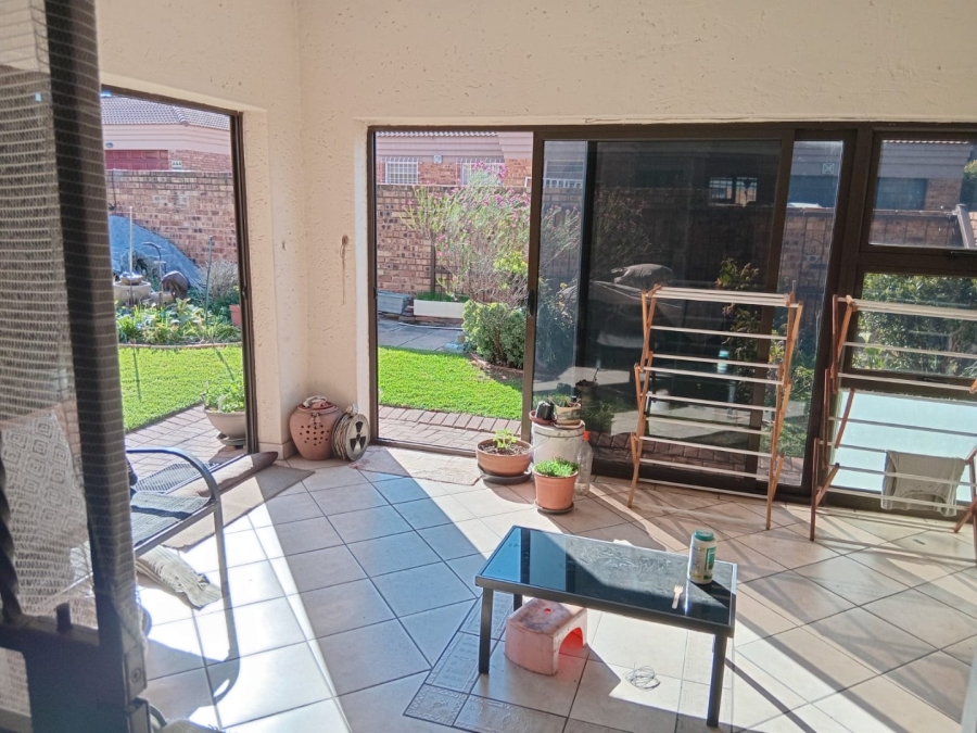 3 Bedroom Property for Sale in Ravenswood Gauteng