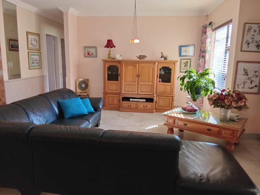 3 Bedroom Property for Sale in Ravenswood Gauteng