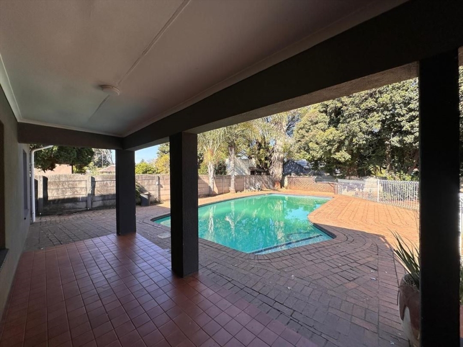 5 Bedroom Property for Sale in Dalpark Proper Gauteng