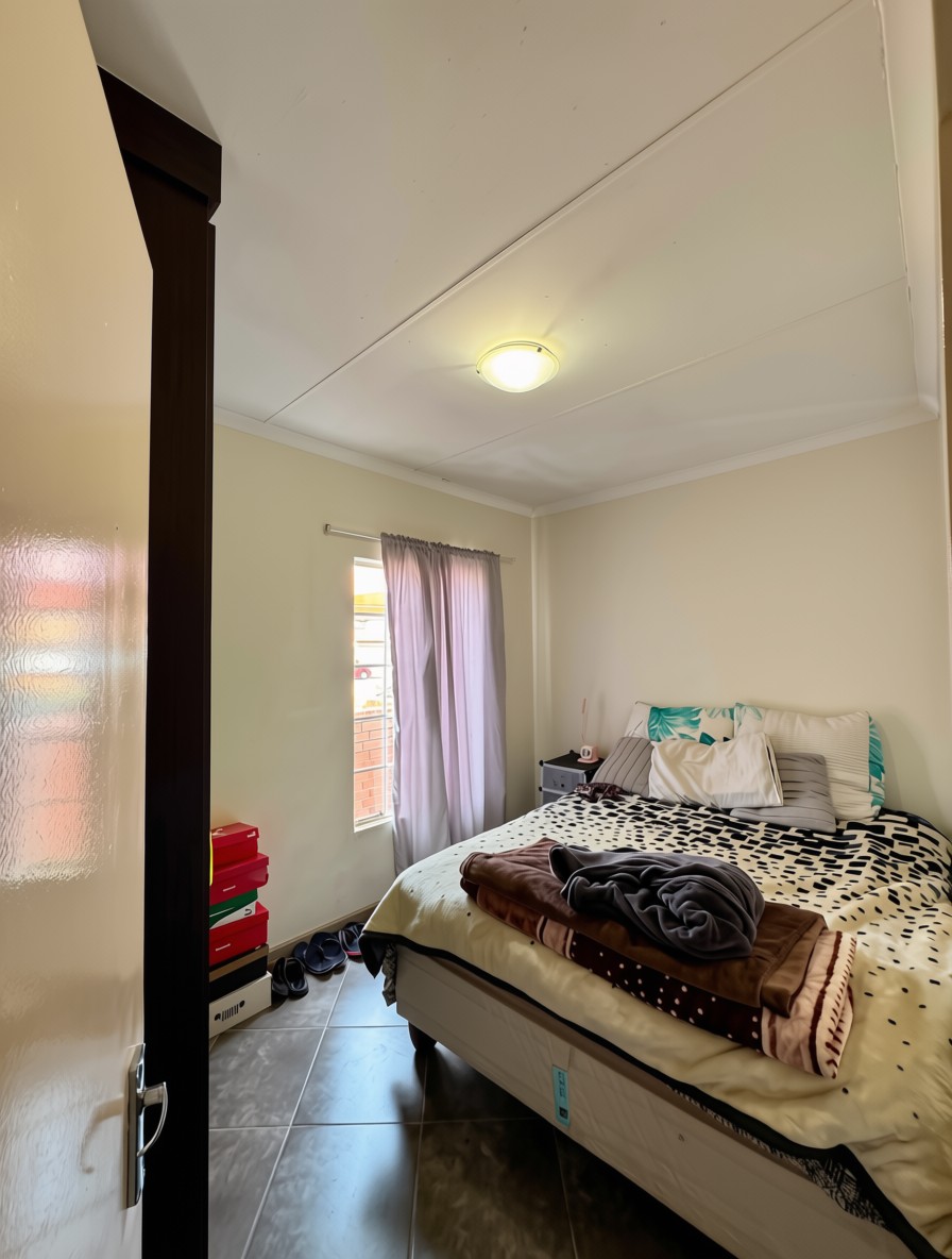 2 Bedroom Property for Sale in The Reeds Gauteng